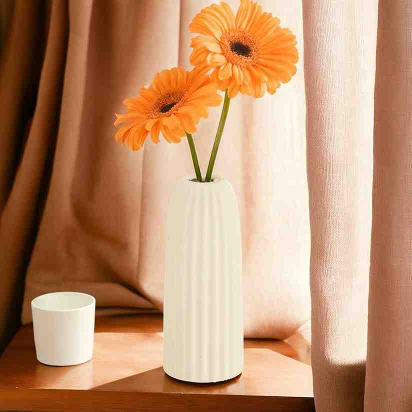 SPHINX Ribbed Pipe Ceramic Vase